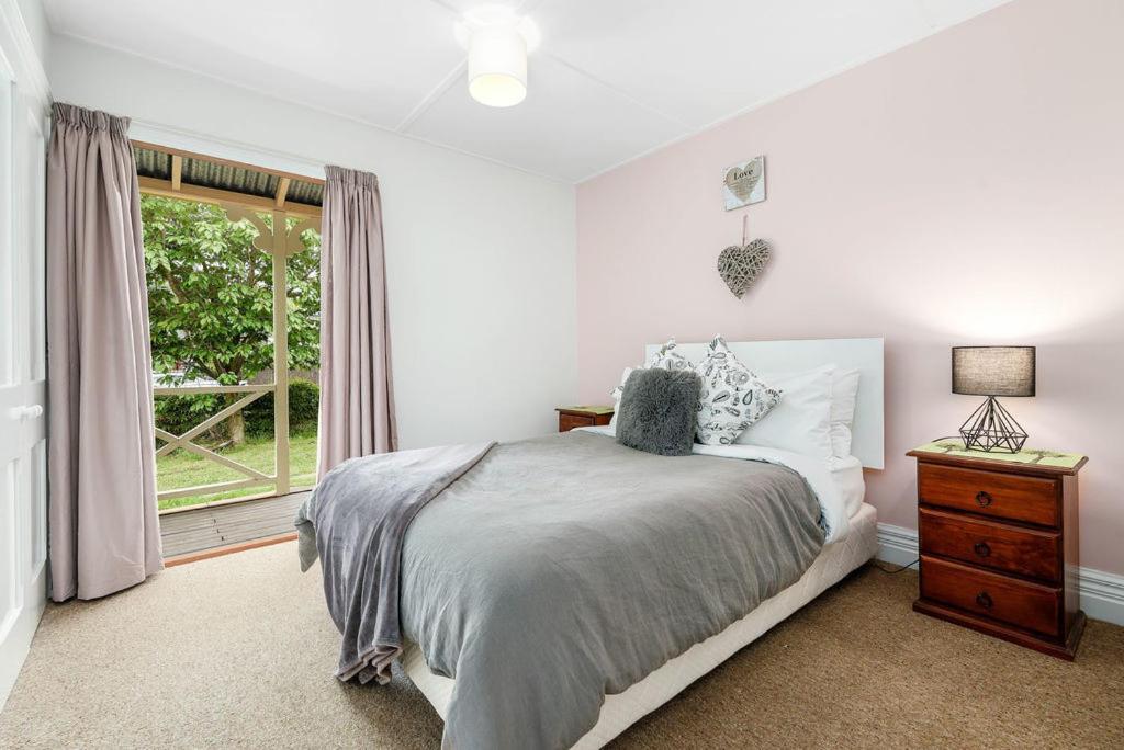Central Peach - Queenstown Holiday Home Bagian luar foto