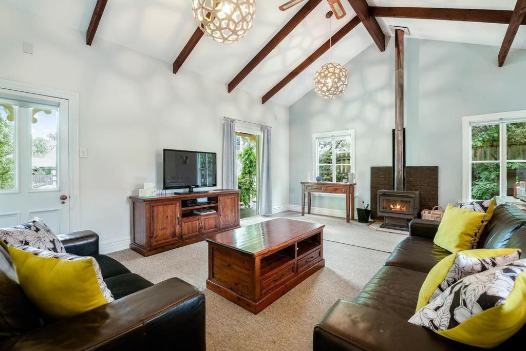 Central Peach - Queenstown Holiday Home Bagian luar foto