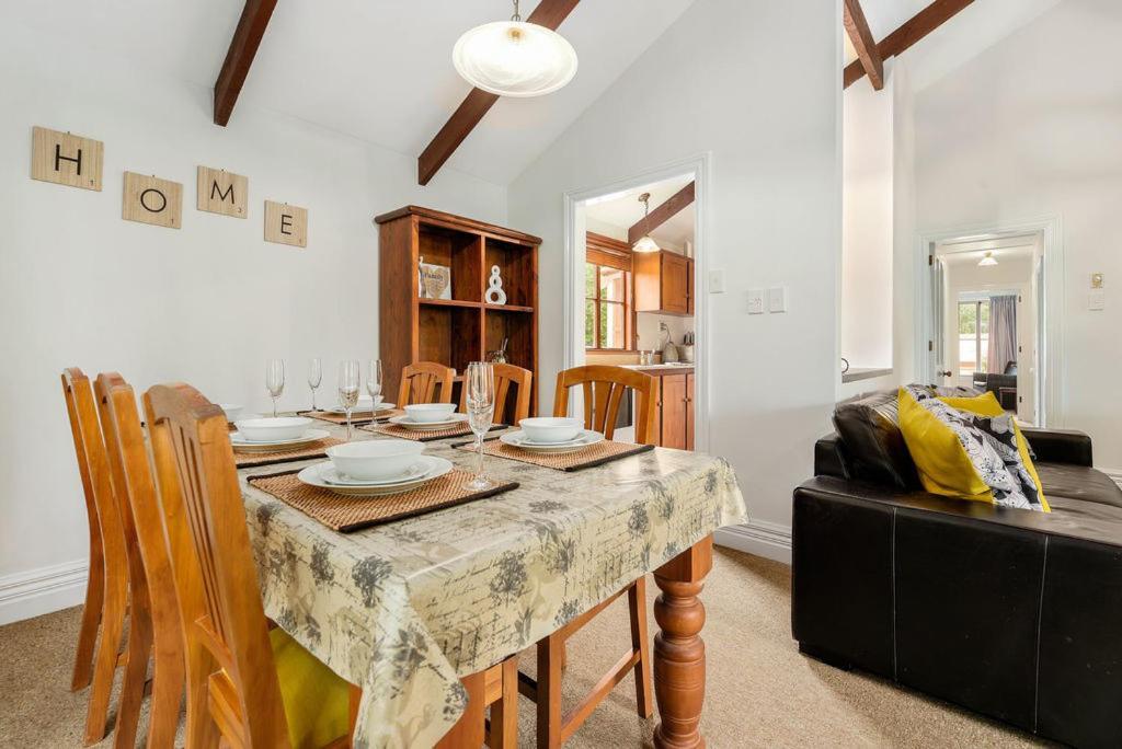 Central Peach - Queenstown Holiday Home Bagian luar foto